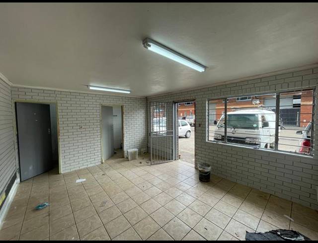 INDUSTRIAL PROPERTY TO RENT IN HENNOPSPARK